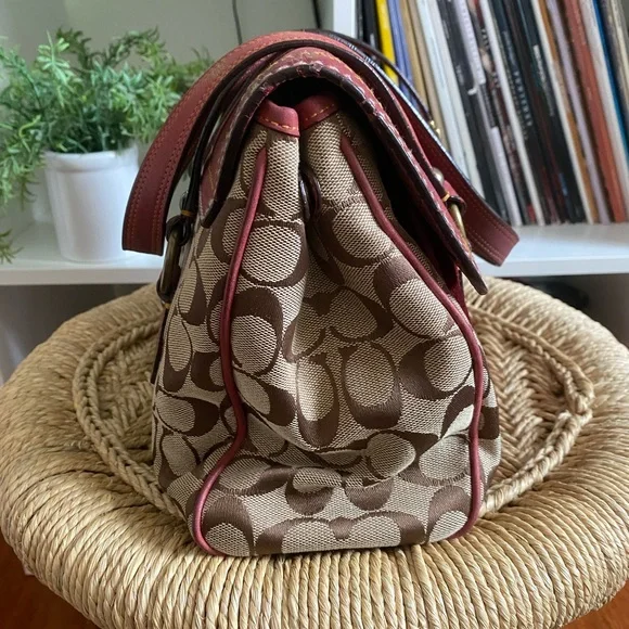 COACH Vintage Y2K Special Edition Fall 2004 Burgundy Suede Monogram Shoulder Bag - Picture 4 of 16